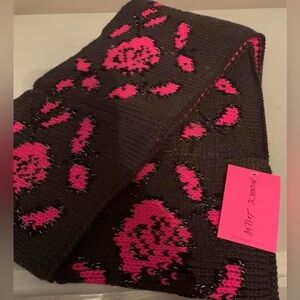 BETSY JOHNSON WINTER SCARF